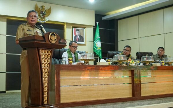 Wali Kota Parepare, Dr HM Taufan Pawe menghadiri pelantikan Majelis Daerah Korps Alumni Himpunan Mahasiswa Islam (KAHMI) Kota Parepare di Auditorium BJ Habibie, Rumah Jabatan Wali Kota Parepare, Senin (27/2/2023)