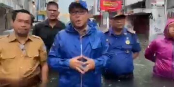 Akibat Banjir Dinding Sekolah Rubuh, Proses Belajar di Makassar Dialihkan ke Rumah
