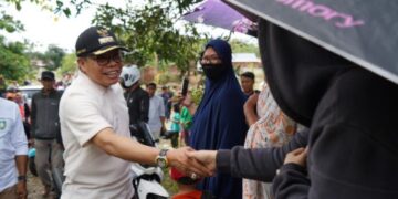 Tinjau Lokasi Banjir, Wali Kota Parepare Interaksi Langsung dengan Korban Terdampak