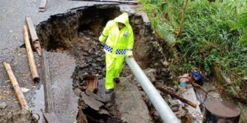 Jalan Menuju Stadion GBH Parepare Amblas, Pengendara Diimbau Berhati-hati