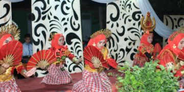 Ponpes IUJ DDI Lerang-lerang Adakan Pentas Seni dalam Rangka Pembubaran dan Pelantikan Pengurus OSIM