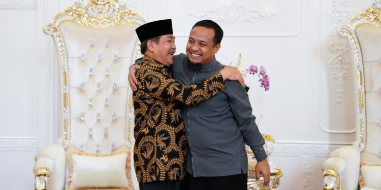 Gubernur Andi Sudirman menerima kunjungan Bupati Sidrap, Dollah Mando, di Rumah Jabatan Gubernur Sulawesi Selatan, Jumat (3/2/2023)