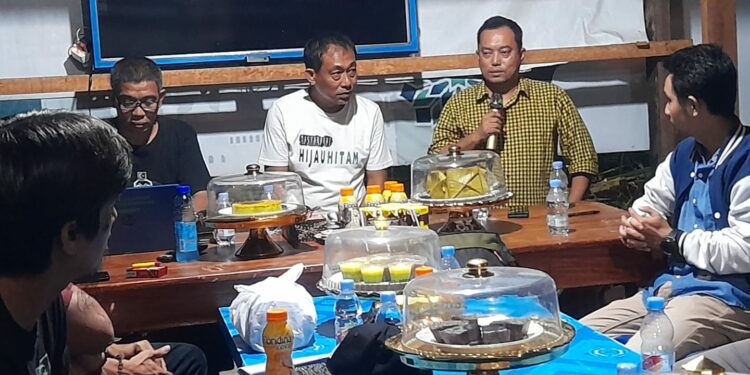 Rapat persiapan pelantikan pengurus  Majelis Daerah (MD) Korps Alumni Himpunan Mahasiswa Islam (KAHMI) Kota Parepare digelar di Pendopo Lafran Pane, samping Rumah Jabatan Wakil Ketua DPRD Parepare, Rabu (22/2/2023)