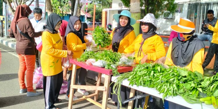 Pasar murah dipusatkan di Alun-alun Lapangan Andi Makkasau, Kelurahan Mallusetasi, Kecamatan Ujung, Kota Parepare, Ahad (26/2/2023) pagi