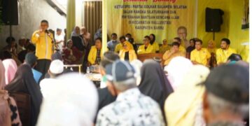 Amanah AirLangga Hartarto, Taufan Pawe Berikan Bantuan Korban Bencana Alam di Barru