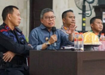 Taufan Pawe Rapat Koordinasi Kesiapan Pengamanan Pertandingan Sepak Bola BRI Liga 1