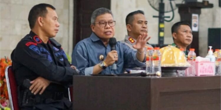 Wali Kota Parepare, Dr HM Taufan Pawe bersama jajaran menghadiri rapat koordinasi (Rakor) kesiapan pengamanan pertandingan sepak bola BRI Liga 1 putaran kedua di Polres Parepare, Sabtu (21/1/2023)