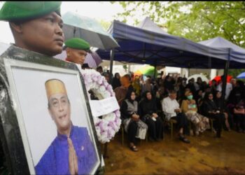 Gubernur Sulsel Jadi Inspektur Upacara Pemakaman Rapsel Ali