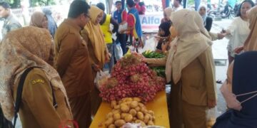 Pemkab Sidrap Gelar Pasar Murah di Pelataran Monumen Ganggawa