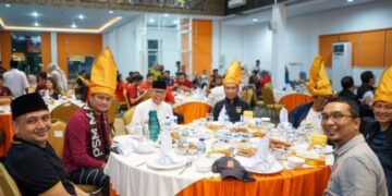 Jelang Perayaan Juara PSM, Taufan Pawe Jamu Mantan Menpora Hingga Dirut PT LIB