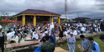 Ribuan Warga Enrekang Salat Idul Fitri 1444 H di Alun-alun Langsa Gaga