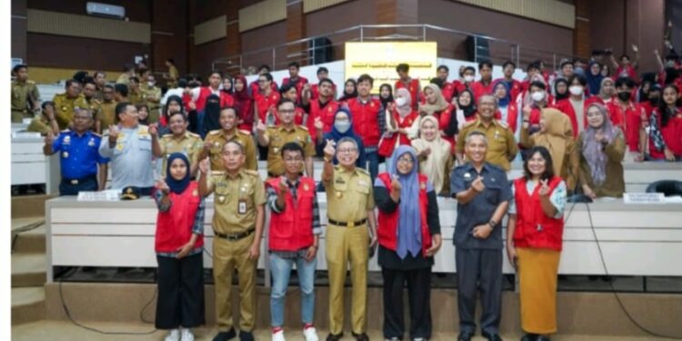 Pemerintah Kota (Pemkot) Parepare menggelar silaturahmi dan dialog tematik stunting bersama mahasiswa Kuliah Kerja Nyata (KKN) Tematik ke-109 Universitas Hasanuddin (Unhas) di Ruang Pola Kantor Wali Kota Parepare, Senin (30/1/2023)