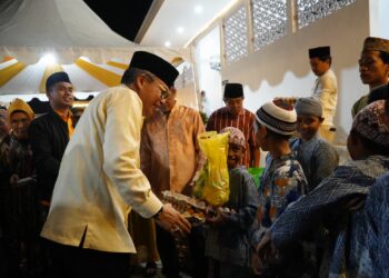 Taufan Pawe Bersama Hamka B Kady Resmikan Masjid Hj Soesila Hj Hamida di Takalar