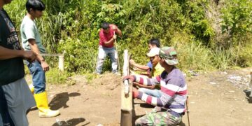 Aktivitas Kendaraan Berat PT Malea Energy Rusak Jalan, Warga Makale Selatan Tutup Akses Jalan