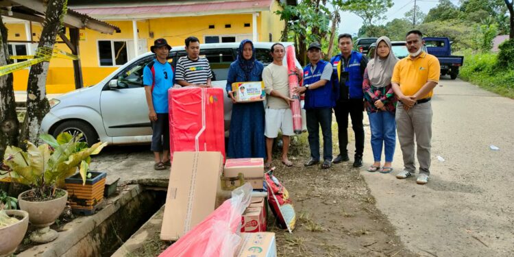 Bantuan buffer stok Dinas Sosial Provinsi Sulsel telah disalurkan untuk korban terdampak kebakaran di Luwu Timur pada  Ahad (23/4/2023)