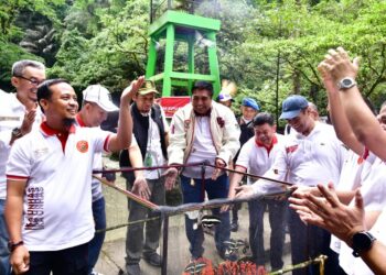 Andi Sudirman Lepas 19 Spesies Kupu-kupu di Tenas Alumni Unhas di Bantimurung