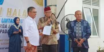 Momen Halalbihalal, Kepala LLDIKTI Wilayah IX Sultanbatara Serahkan SK Pembukaan Prodi S2 Manajemen ke IAS