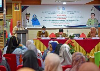Tekan Angka Pengangguran, Disnakertrans -TP PKK Sulsel Gelar Pelatihan Peningkatan Produktivitas