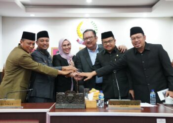 Gubernur Sulsel Terima Rekomendasi DPRD Sulsel LKPJ Tahun Anggaran 2022
