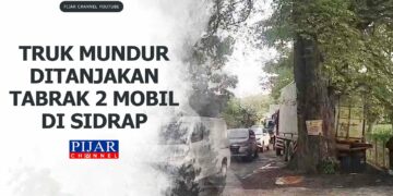 Truk Mundur Ditanjakan Tabrak 2 Mobil di Sidrap