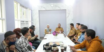Gunakan Data Terpadu, Pemprov Sulsel Serahkan Tiga Bantuan Sosial