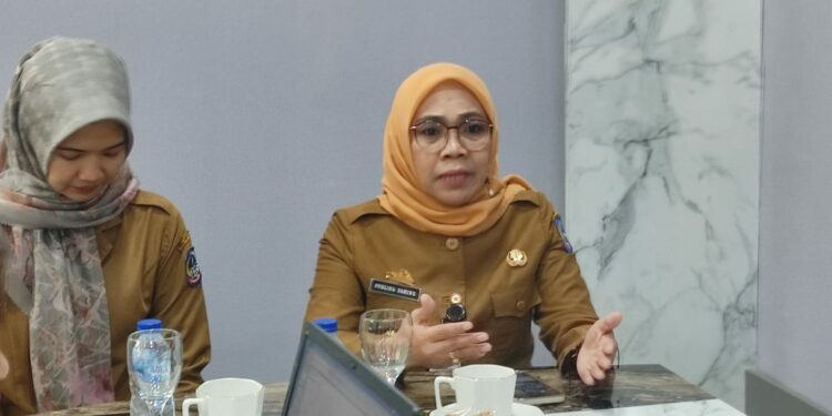 Kepala Dinas Peternakan dan Kesehatan Hewan Provinsi Sulsel,   Nurlina Saking