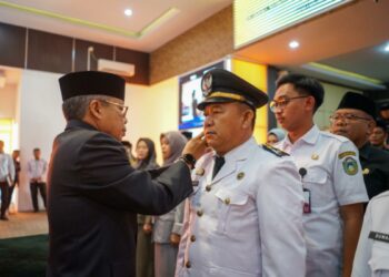 Taufan Pawe Lantik 57 Pejabat Eselon III, IV dan Pengawas di Auditorium BJ Habibie, Rumah Jabatan Wali Kota Parepare, Rabu (8/5/2023).