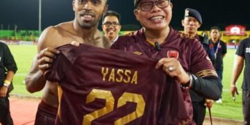 Alasan Yakob Sayuri Hadiahi Jersey ke Wali Kota Parepare