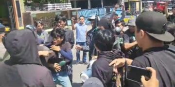 Kericuhan Warnai Aksi Unjuk Rasa HMI Cabang Pinrang