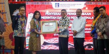 Wali Kota Parepare Terima Penghargaan dari Kemenkumham
