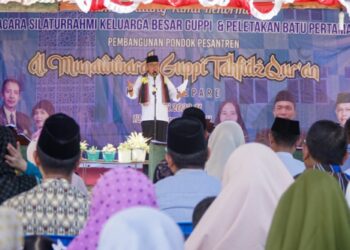Taufan Pawe Donasikan Gajinya untuk Pembangunan Pesantren Al-Munawwarah GUPPI DPD Parepare