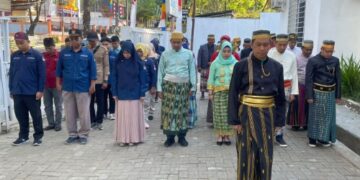 Gelar Upacara HUT RI ke 78, KPU Kota Parepare Gunakan Baju Adat Nusantara