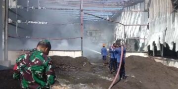 Gudang Perusahaan Rumput Laut Pinrang Terbakar