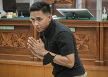 Richard Eliezer Pudihang Lumiu alias Bharada E akhirnya menghirup udara bebas