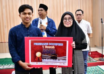 Sempat Telat, Pemenang Jalan Sehat Sulsel Akhirnya Terima Hadiah Umrah