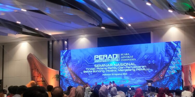 - Perhimpunan Advokat Indonesia (PERADI) Suara Advokat Indonesia (SAI) menggelar Seminar Nasional Tindak Pidana Pemilu dan Penyebaran Berita Bohong (Hoaks) Menjelang Pemilu di Hotel Claro, Jalan Andi Pangerang Pettarani, Kelurahan Mannuruki, Kecamatan Tamalate, Kota Makassar, Sulsel, Jumat (25/8/2023)