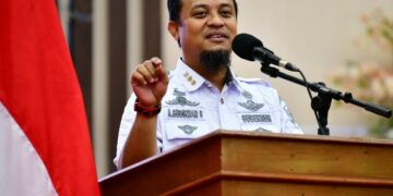 Gubernur Andi Sudirman Tekankan Kepala OPD Permudah Pelayanan dan Penanganan Masyarakat Miskin