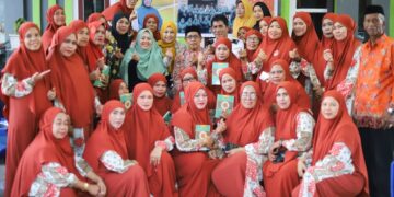 Erna Rasyid Taufan Monitor Komunitas Mengaji Al-Hasyir, Sampaikan Metode Membaca Alquran