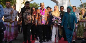 Kunjungan Perdana di Kampung Sendiri, Pj Gubernur Bahtiar  Minta Dukungan  Masyarakat Bone Pimpin Sulsel Satu Tahun ke Depan