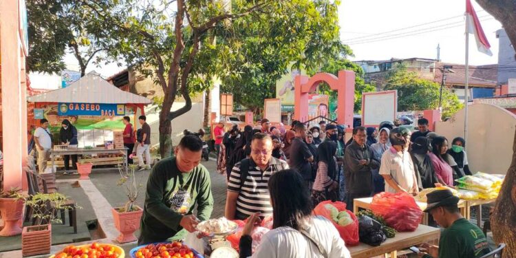 Pemerintah Kota (Pemkot) Parepare melalui Tim Pengendalian Inflasi Daerah (TPID) terus berupaya  mengendalikan harga barang kebutuhan pokok.