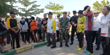 Ikuti Gerakan Bersih Pantai, Wawali Parepare Ungkap Manfaat Hadirnya Taman Bersih