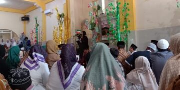 Ketua TP PKK Parepare Hadiri Maulid Nabi di Masjid Babussa’adah Lompoe