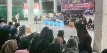Santri PP Al Urwatul Wutsqaa Sidrap Nobar Film Syarat Pendidikan Politik
