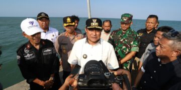 Pj Gubernur Sulsel Tinjau Pelabuhan Pattiro Bajo, Bahtiar Baharuddin: Teluk Bone Raksasa yang Sedang Tidur