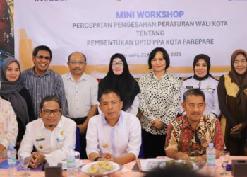 Pj Wali Kota Parepare, Akbar Ali menghadiri Mini Workshop Percepatan Perwali UPTD PPA di Lagota Cafe and Resto, Parepare, Rabu (22/11/2023). (Sumber: Artikel News)