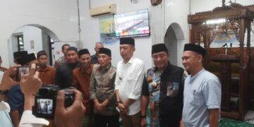Usai Salat Jumat, Pj Gubernur Sulsel Titip Akbar Ali ke Masyarakat Parepare
