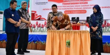 Pinrang Jadi Daerah Ke-13 Teken NPHD, Pj Gubernur Bahtiar Sebut 11 Daerah Lain Diupayakan