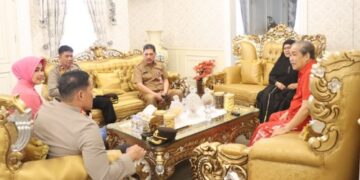 Kapolres Jenguk dan Doakan Kesembuhan Bupati Sidrap