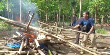 Polsek Lembang Musnahkan Lokasi Sabung Ayam