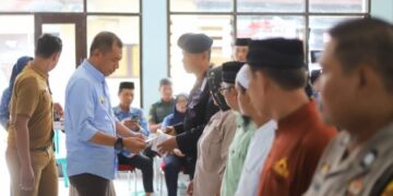 Hadiri Penyerahan Insentif di Bacukiki Barat, Pj Wali Kota Harap Perkuat Gotong Royong